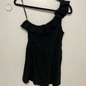 One shoulder ruffle top